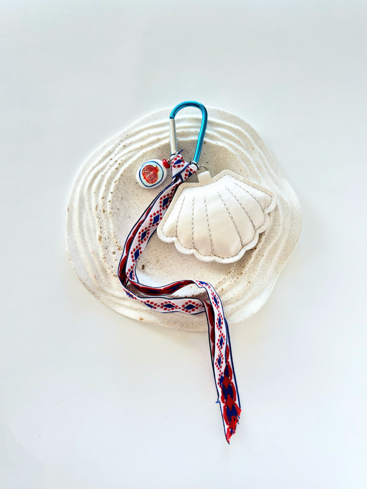 KEYCHAIN VINTAGE SHELL